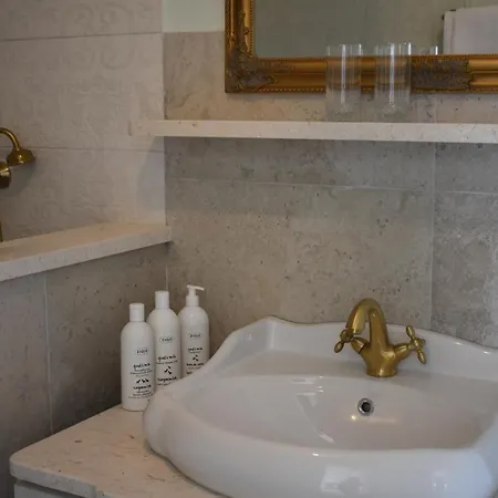 Alto Apartment *