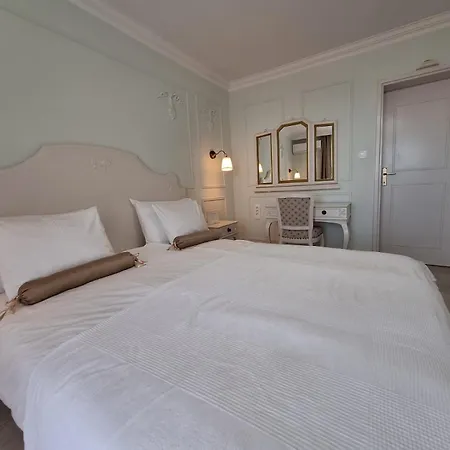 Alto Apartment *